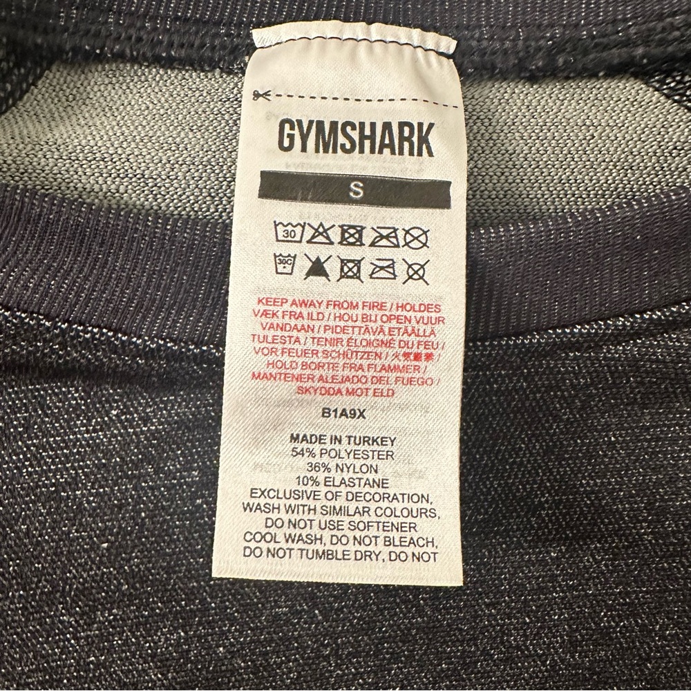 Gymshark Black and Gray Ombré Women's Long Sleeve Crop size Small - Picture 3 of 3
